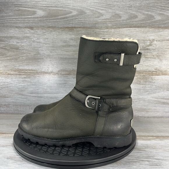 UGG Woman’s Grindle 1004133 Black Leather Fur Buckle Moto Boots Size 7 - Picture 1 of 8